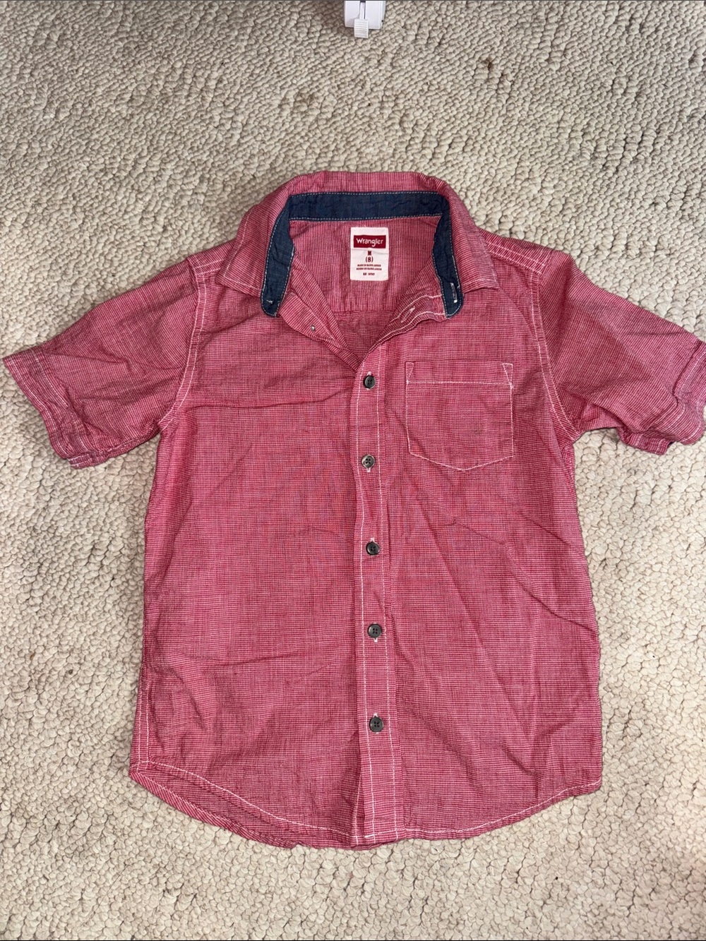 Wrangler Red Short Sleeve Button Front Shirt with Contrast Collar Super Cute!!!
